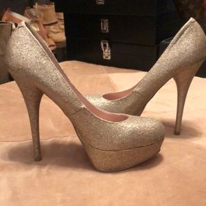 Gold Shimmer Stunners♥️